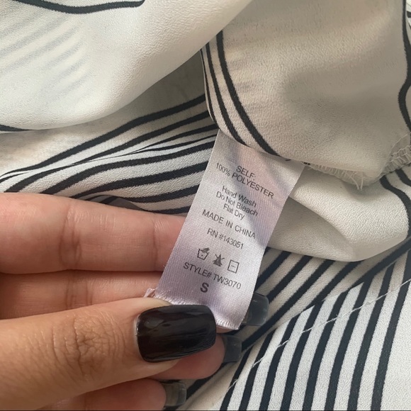 Windsor// striped blouse size small - Picture 5 of 5